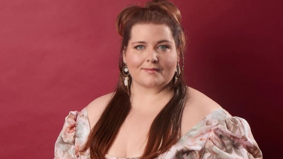 Nicole Jäger als Gast beim Podcast Zwischen Waage und Wahnsinn. Gemeinsam sprechen sie über Adipositas, Abnehmen, Hater und das Leben drumrum